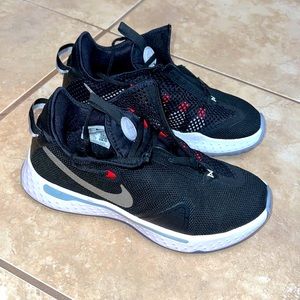 Nike PG4